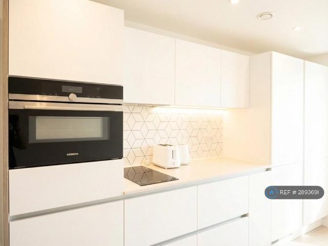 Capella Court, Purley, CR8 1 bed flat to rent £1,400 pcm £323 pw