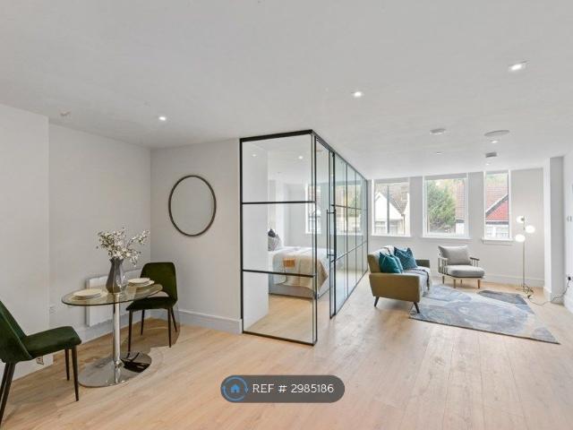 Capella Court, Purley CR8, 1 bed flat to rent, £1,550 pcm | PrimeLocation