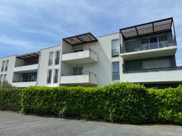 Capeyron. A LOUER Appartement T2 + Grand Balcon + Parking. Résidence récente