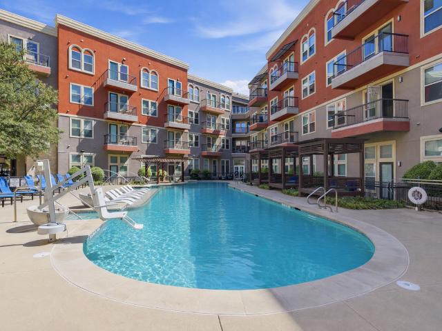 Capitol at Stonebriar 3 Bedroom Apartment for Rent at 9600 Gaylord Pkwy, Frisco, TX 75035