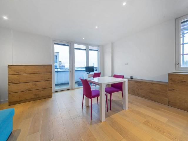 Capitol Way, London NW9 1 bed flat to rent £1,750 pcm £404 pw