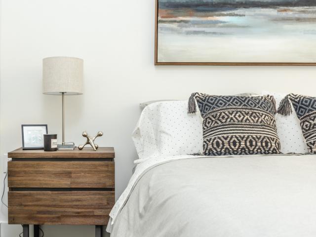 CAPITAL Apartments in Downtown Edmonton Victoria X03 Apartment for Rent