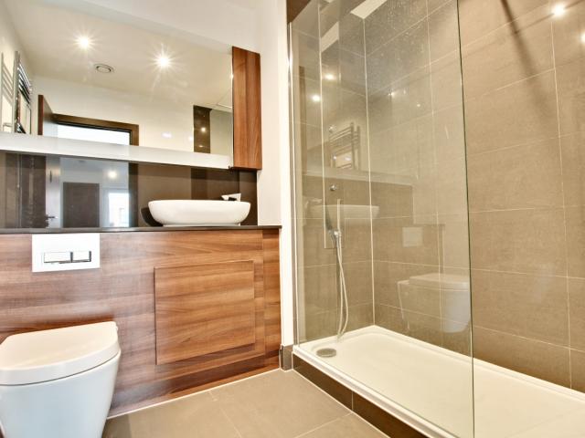 Capital are delighted to welcome to the market this luxury modern apartment