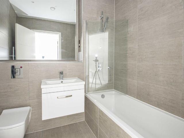 Capital Drive, Linford Wood MK14, 1 bed flat to rent, £1,125 pcm | PrimeLocation