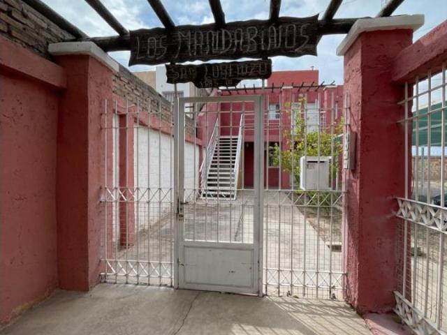 Capital Zona Hiper Libertad, Calle San Lorenzo, 1 Dorm, Planta Alta Con Cochera Y Patio Tel. 2646296308 2645641149