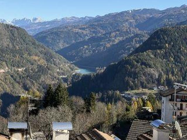 Capriana Trentino 104404520