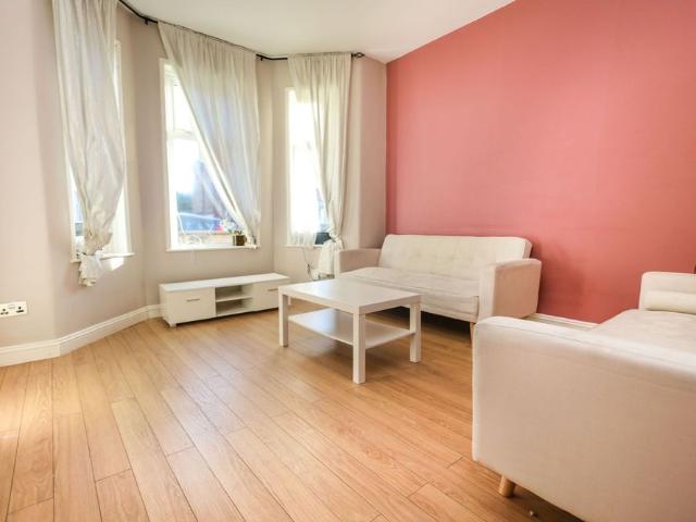 Capstone Road, Bournemouth, BH8