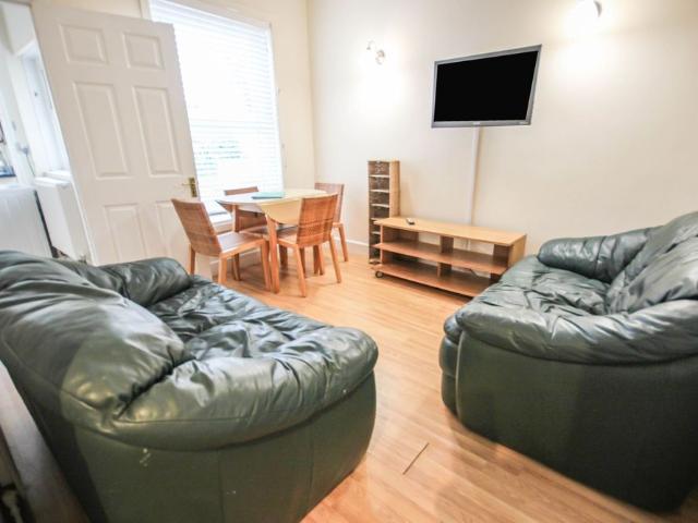Capstone Road, Bournemouth, BH8
