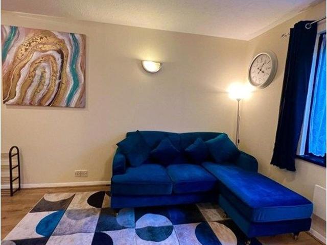 Capstan Close, Romford RM6, 1 bed flat to rent, £1,950 pcm | PrimeLocation