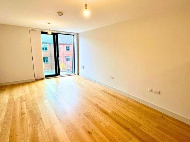 Capstan Johns Road Bower Ashton. 1 bed flat to rent £1,500 pcm £346 pw