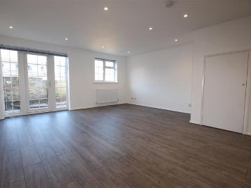 Capstan Ride, Enfield EN2, 3 bed property to rent, £2,300 pcm | PrimeLocation