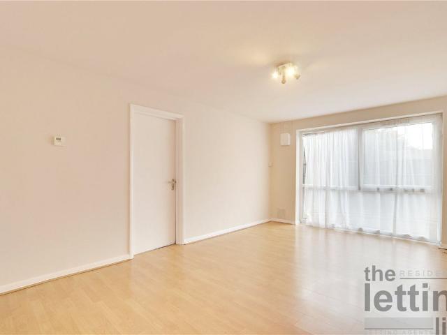 Capstan Ride, Enfield, Middlesex EN2, 1 bed flat to rent, £1,400 pcm | PrimeLocation