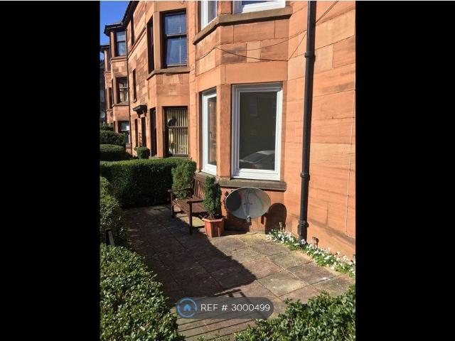Cartside Street, Glasgow G42, 2 bed flat to rent, £1,295 pcm | PrimeLocation