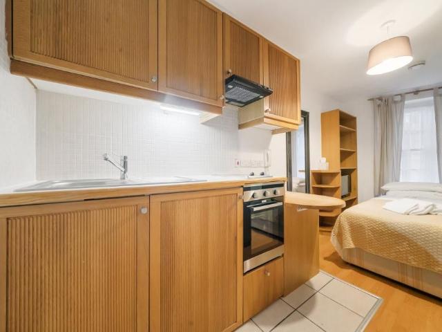 Cartwright Gardens, Bloomsbury WC1H, Studio to rent, £1,972 pcm | PrimeLocation