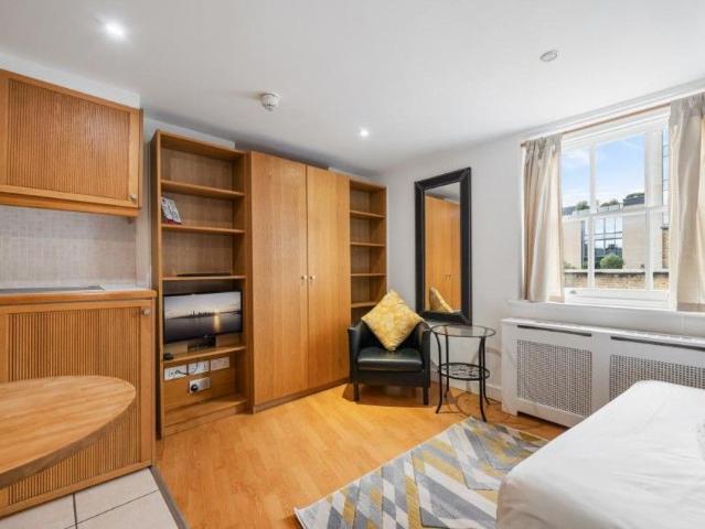 Cartwright Gardens, Bloomsbury WC1H, Studio to rent, £2,297 pcm | PrimeLocation