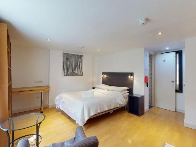 Cartwright Gardens, Bloomsbury, London, WC1H