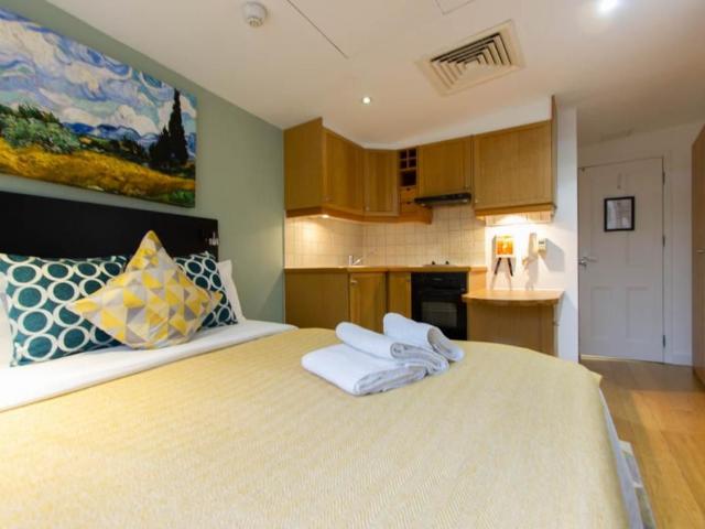 Cartwright Gardens, Bloomsbury, London WC1H, Studio to rent, £2,167 pcm | PrimeLocation