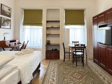 Cartwright Gardens, London WC1H Studio to rent £2,710 pcm £625 pw