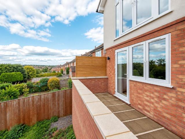 Carver Hill Road, High Wycombe HP11, 1 bed flat to rent, £1,100 pcm | PrimeLocation