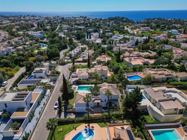 Carvoeiro – Encantadora moradia de 3 quartos com piscina aqu. 235m² Lagoa e Carvoeiro
