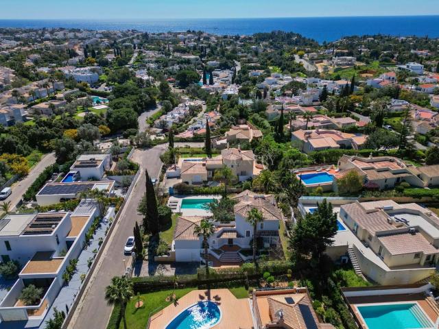 Carvoeiro – Encantadora moradia de 3 quartos com piscina aqu. 235m² Lagoa e Carvoeiro
