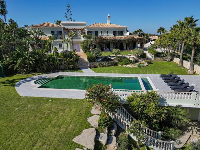 Carvoeiro – Espaçosa moradia de luxo com 5+1 quartos, piscin. 635m² Porches