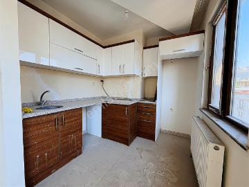 Carşı Merkezde Satılık Dublex 5+1 Daire