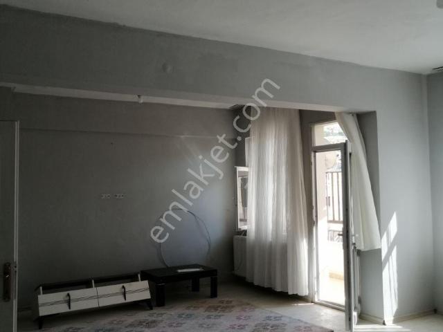 Carşı Merkezi Cevherizade De Satılık Daire