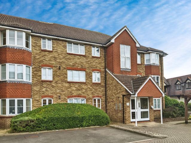 Caraway Place, Wallington SM6, 2 bed flat to rent, £1,600 pcm | PrimeLocation