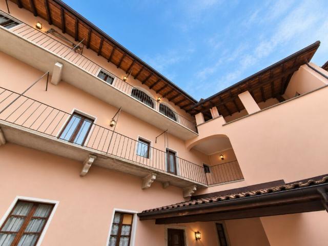 CARATTERISTICA CASA STORICA SU TRE LIVELLI A PURA