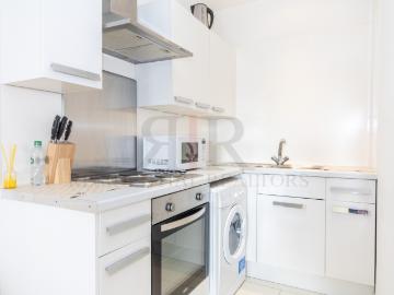 Caravel Close, London, E14
