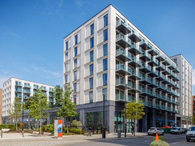 Caravel House, Regalia Close, E16 2 bed apartment to rent £2,635 pcm £608 pw