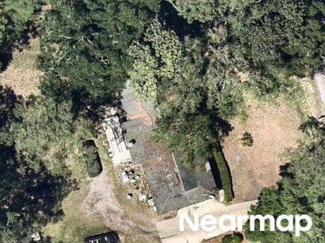 Carbondale Dr E