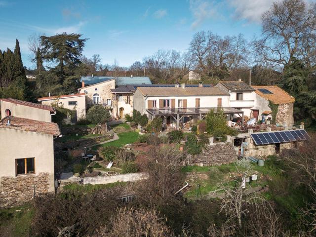 Carcassonne Villardonnel Hameau de 7 logements loués 566m². 566m² Carcassonne