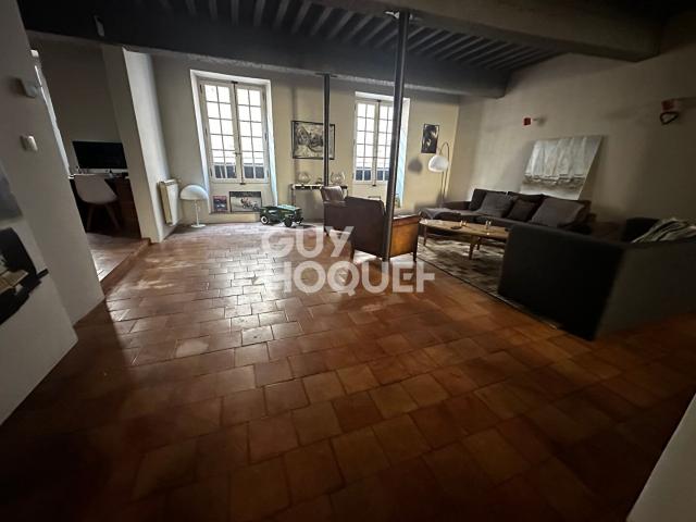 CARCASSONNE Grande maison de ville avec cour et garage 210m² Carcassonne