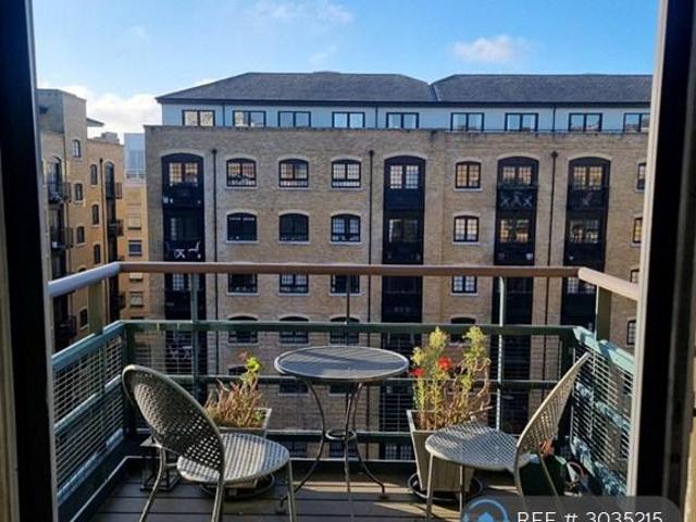 Cardamom Building, London, SE1 1 bed flat to rent £2,400 pcm £554 pw