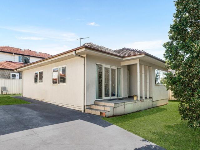 Cardem Property Group Presents 239 Macquarie Street SOUTH WINDSOR
