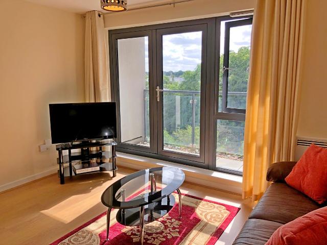 Cardinal Place, Guildford Road, Woking GU22, 1 bed flat to rent, £1,375 pcm | PrimeLocation