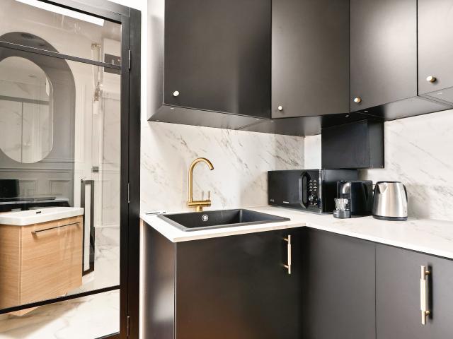 Cardinal Suite: Studio with a panoramic balcony