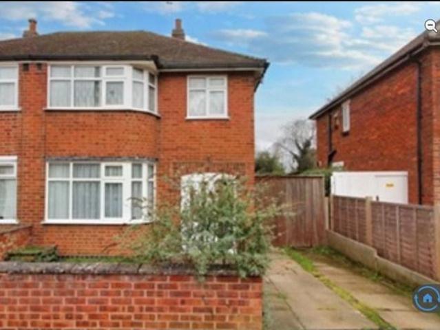 Cardinals Walk, Leicester, LE5 3 bed semi detached house to rent £1,200 pcm £277 pw