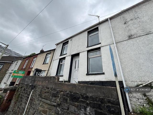 Cardiff Road, Merthyr Tydfil, CF48 2 bed terraced house to rent £700 pcm £162 pw