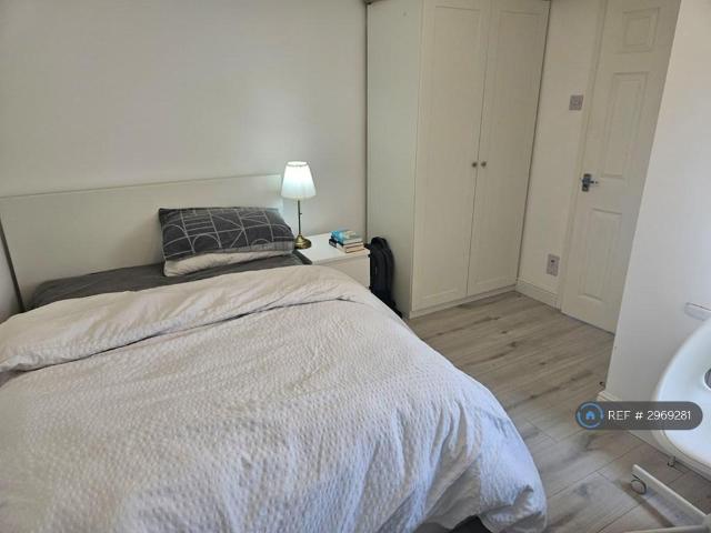 Cardiff Road, Watford, WD18 1 bed in a house share to rent £950 pcm £219 pw