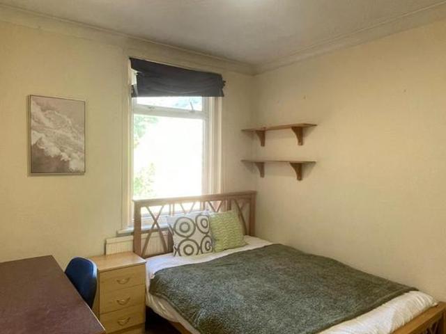 Cardigan Road, Bournemouth BH9 5 bed house of multiple occupation to rent £595 pcm £137 pw