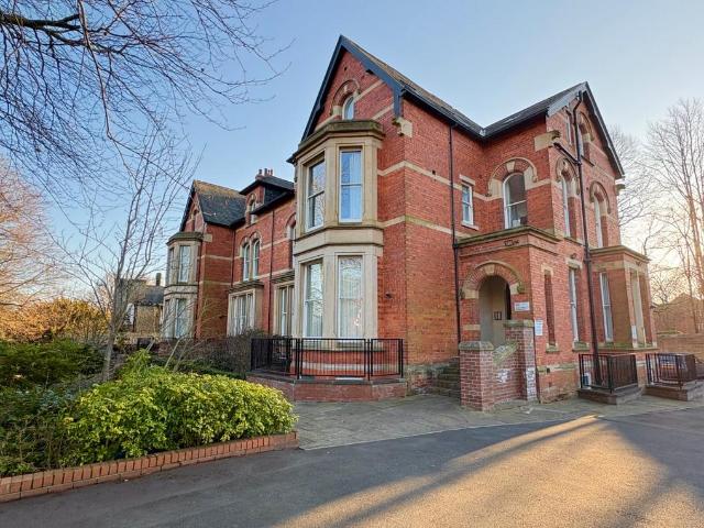 Cardigan Road, Headingley, Leeds, LS6 2 bed flat to rent £1,250 pcm £288 pw