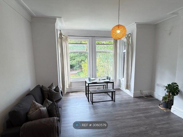 Cardigan Road, Leeds LS6, 2 bed flat to rent, £1,195 pcm | PrimeLocation