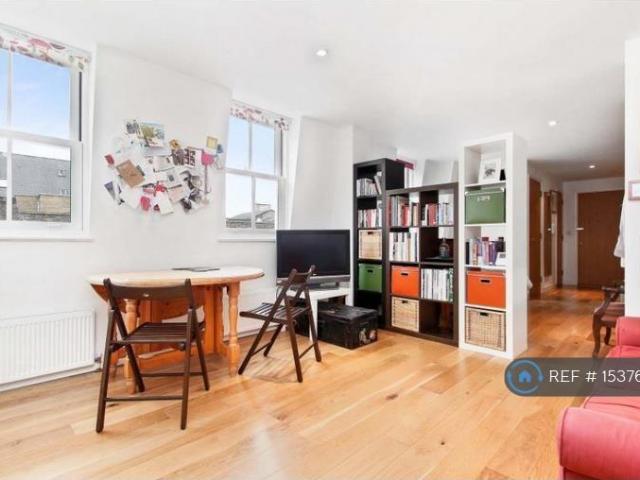 Cardigan Road, London, E3 Studio to rent £1,500 pcm £346 pw