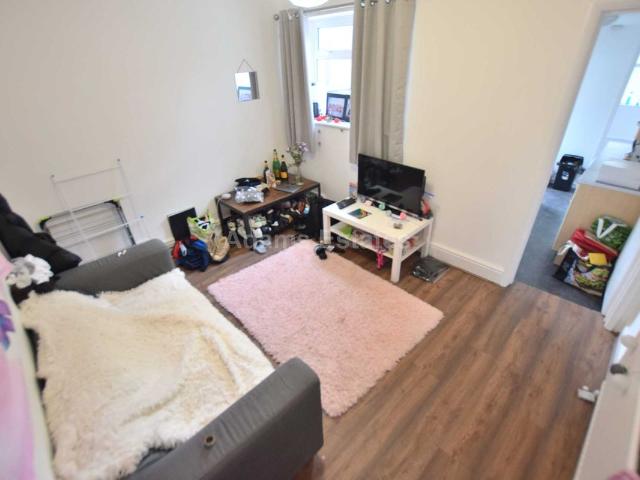 Cardigan Road, Reading RG1, 3 bed terraced house to rent, £1,950 pcm | PrimeLocation