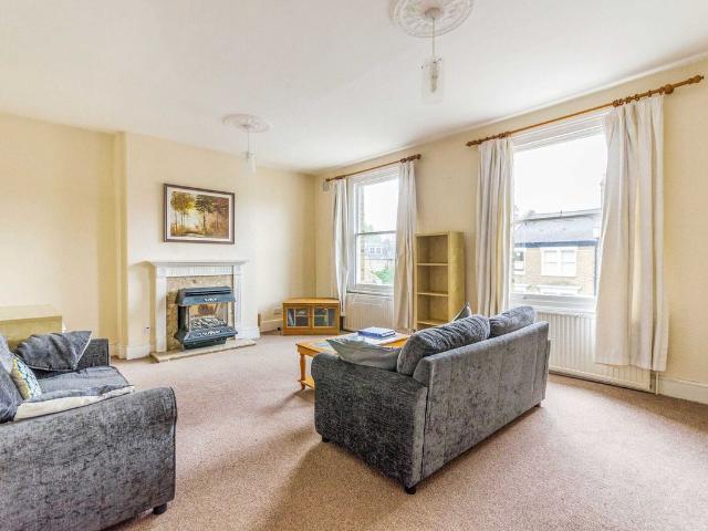 Cardozo Road, Hillmarton Conservation Area, London N7, 3 bed maisonette to rent, £4,400 pcm | PrimeLocation