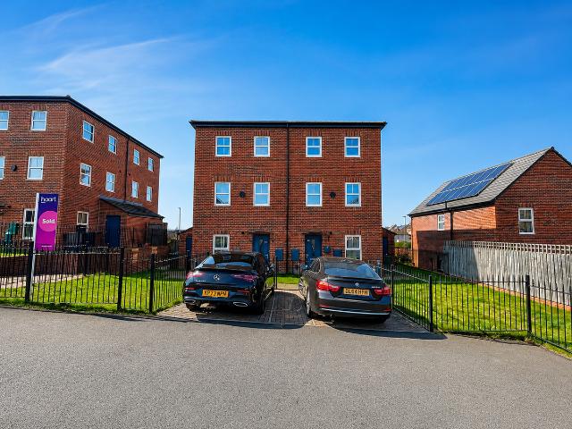 Cardwell Road, Leeds LS14, 2 bed semi detached house to rent, £1,149 pcm | PrimeLocation