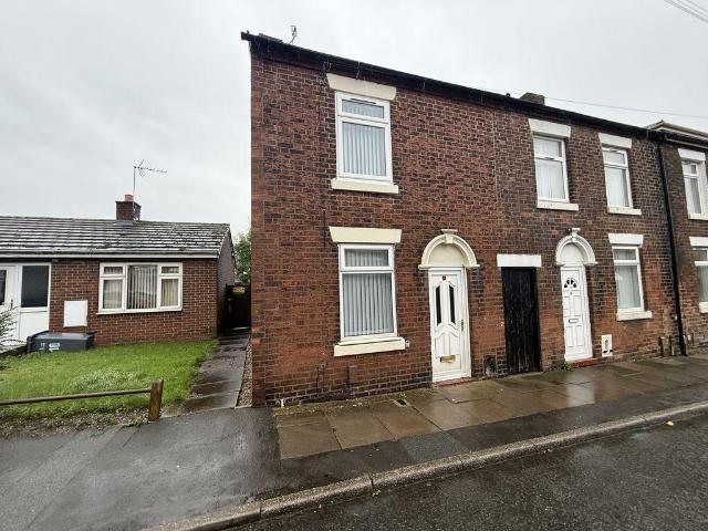 Cardwell Street, Stoke On Trent 2 bed terraced house to rent £750 pcm £173 pw